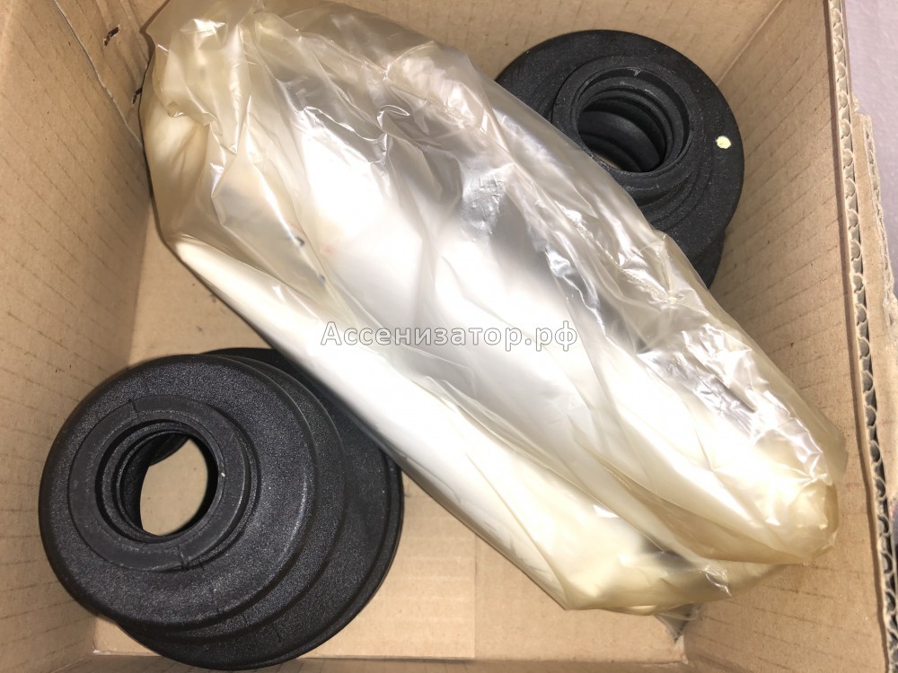 Комплект пыльников привода TOYOTA 0443812301