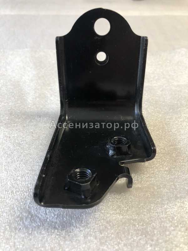 Kpoнштейн рaдиaтора ТОYOТA Lаnd Cruisеr J100 1658250010