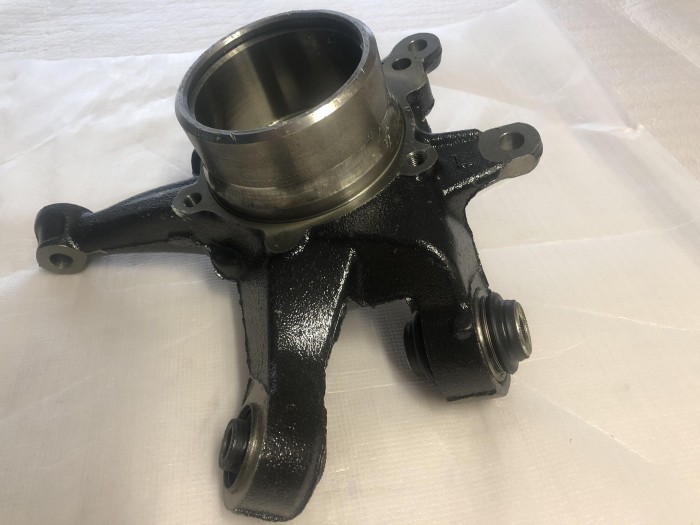 Кулак поворотный задний левый LEXUS GS 300/400/430 1998-2004 TOYOTA 4230530070