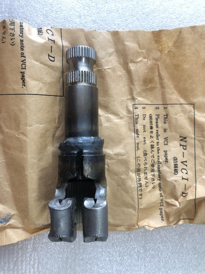 Вал рулевой TOYOTA Avensis T250 Corolla Verso R10  Matrix E130 Corolla E130 4522105011