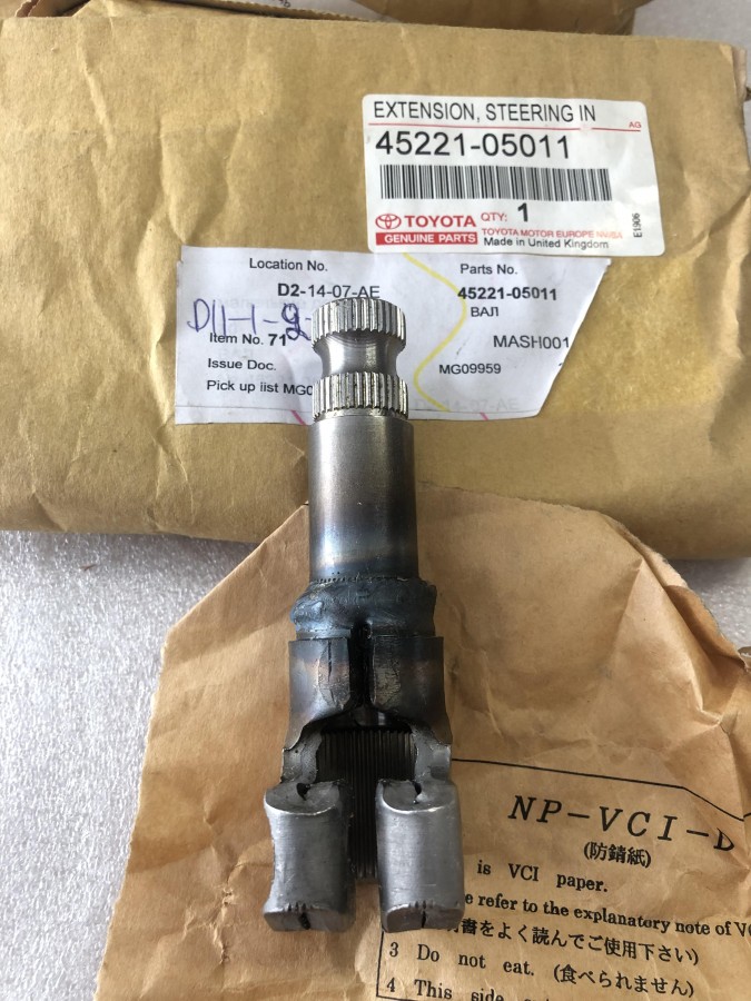 Вал рулевой TOYOTA Avensis T250 Corolla Verso R10  Matrix E130 Corolla E130 4522105011