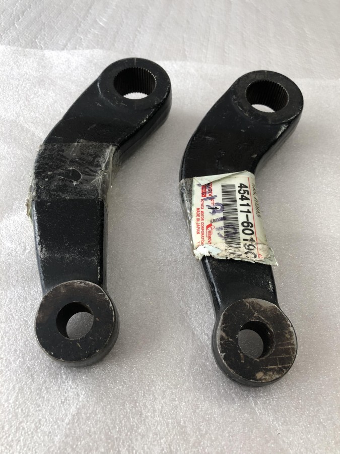 Сошка рулевого механизма TOYOTA LAND CRUISER 4541160190