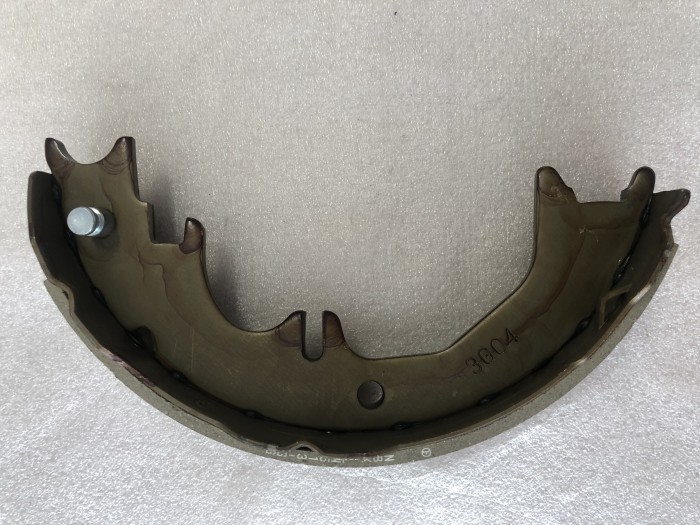 Колодка стояночного тормоза TOYOTA LC70 LC80 4654060020
