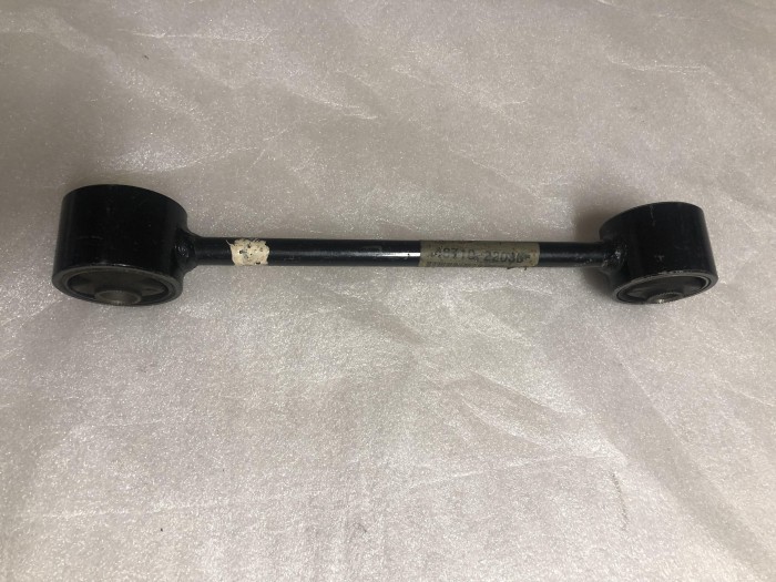 Тяга подвески продольная задняя TOYOTA CRESSIDA 4871022030