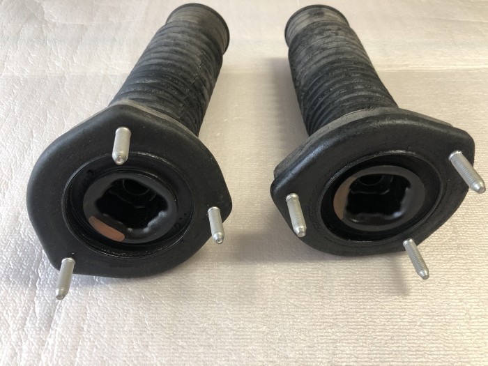 Суппорт амортизатора TOYOTA 4876033070