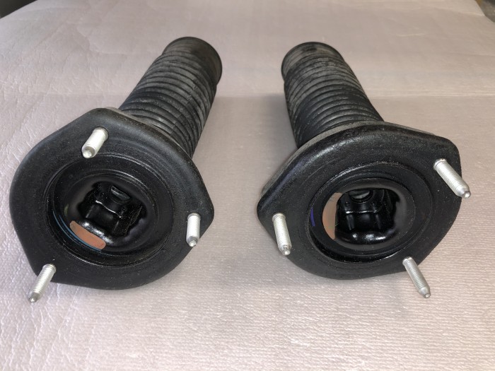 Суппорт амортизатора TOYOTA 4876033070