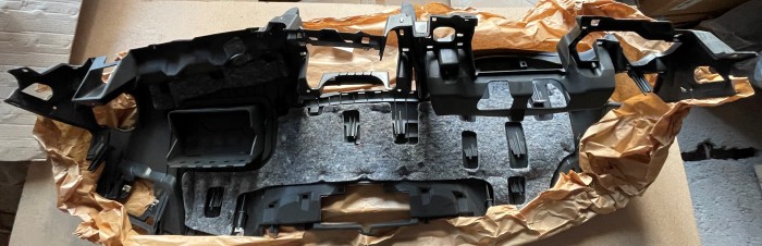 Панель приборов торпедо правый руль TOYOTA Camry V40 5540133190B0