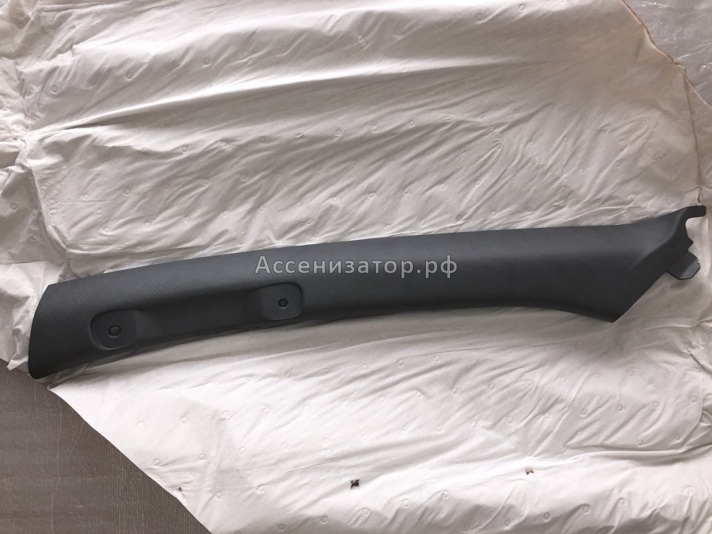 Накладка передней левой стойки TOYOTA LC 100 6222060081B2