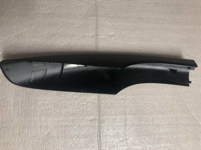 Крышка рейлинга передняя правая TOYOTA Corolla Verso 6349164010C1