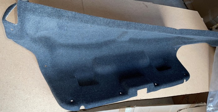 Обшивка крышки багажника Toyota Avensis T250 6479105050C1 новая оригинальная, в наличии на нашем складе