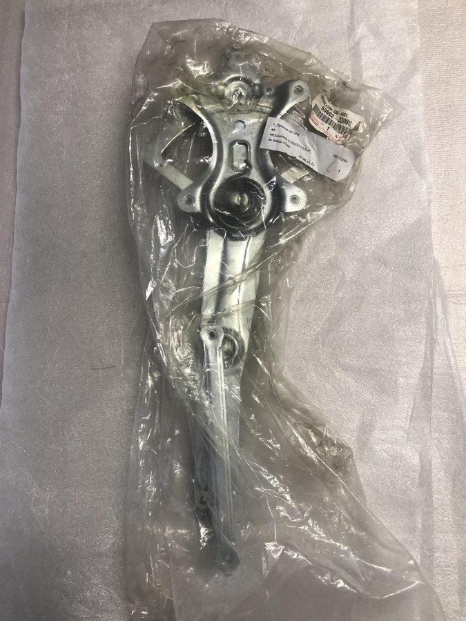 Стеклоподъемник передний левый TOYOTA CAMRY CV30 2001-2006 6980233060