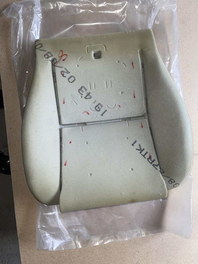 Подушка сиденья TOYOTA Avensis T250 7150105050