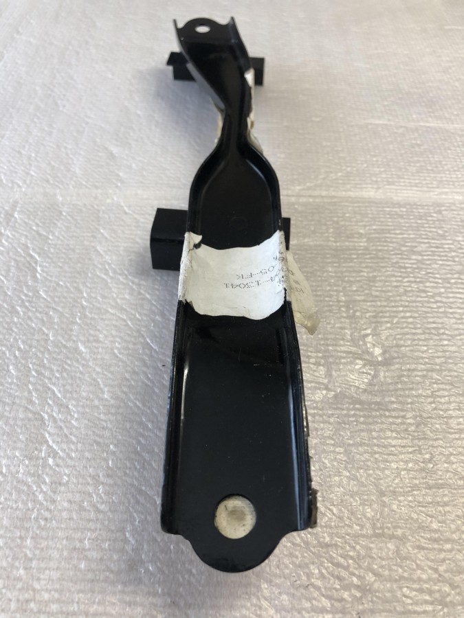 Кронштейн крепления аккумулятора TOYOTA COROLLA E120 2001-2006 7440413041