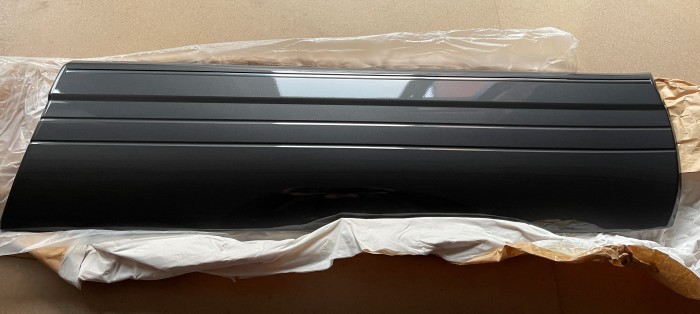 Молдинг передней правой двери Toyota Land Cruiser 100 7507160030D0