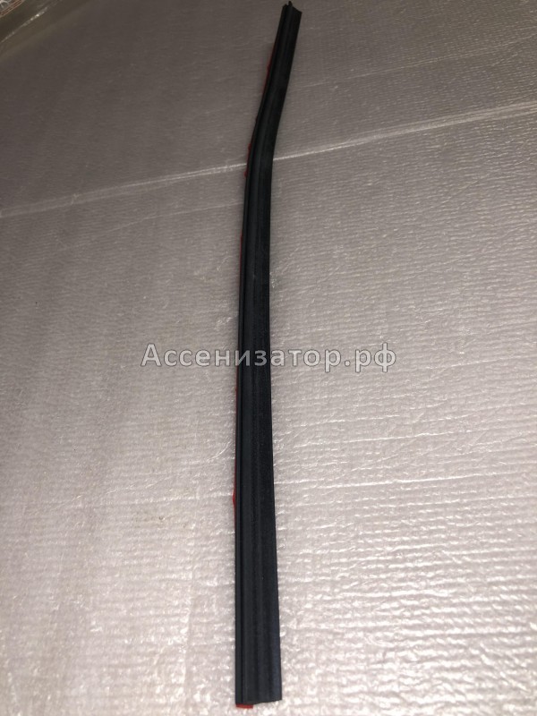 Молдинг заднего стекла TOYOTA Auris E150 2006-2012 7557312340