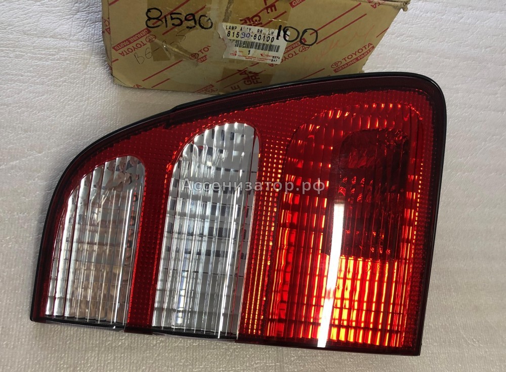 Фонарь задний внутренний левый TOYOTA LC 100 1998-2007 8159060100