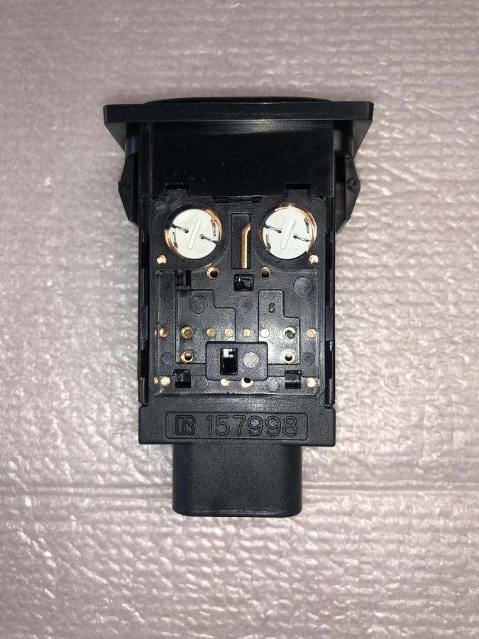 Выключатель подогрева сидения Lexus RX300 8475148020