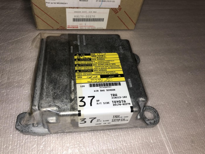 Блок системы безопасности  AIR BAG Toyota COROLLA E120 2001-2006 8917002270