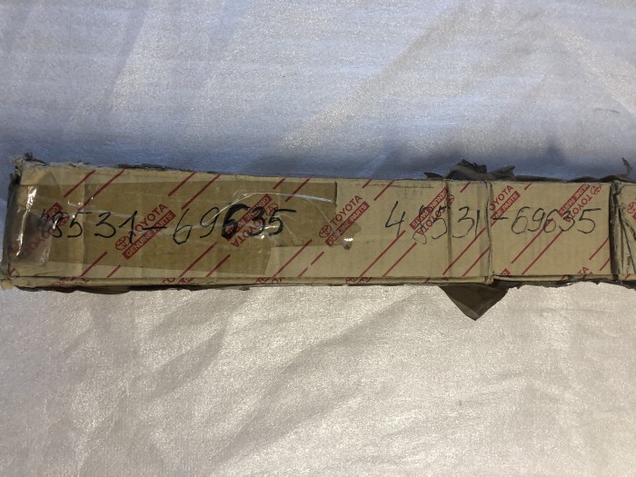 Амортизатор задний правый TOYOTA LC 4853169635