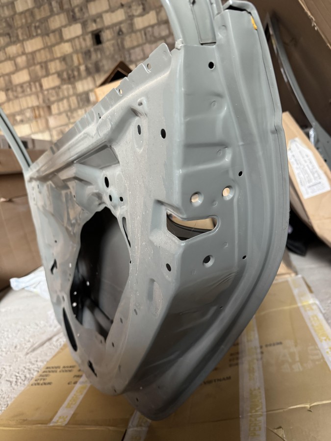 Дверь задняя правая Toyota Avensis T220 6700305070