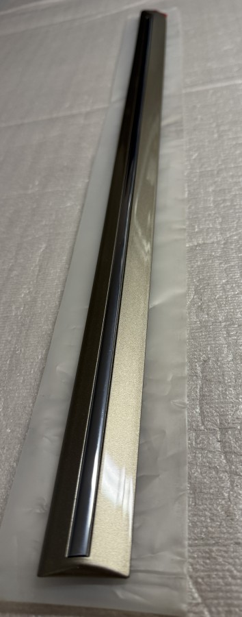 Молдинг задней левой двери TOYOTA CAMRY V30 7574233180E0