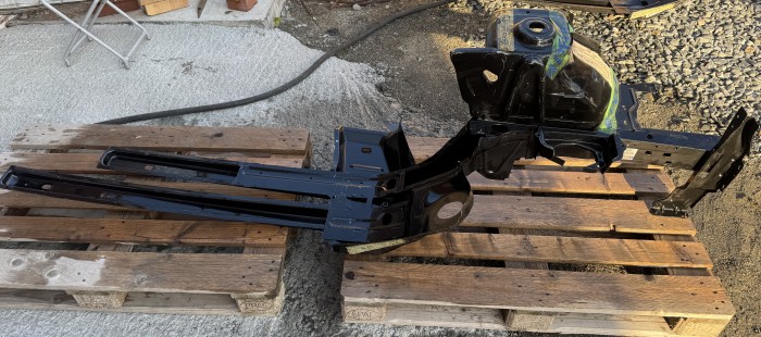 Лонжерон передний левый PEUGEOT 307 7212WH