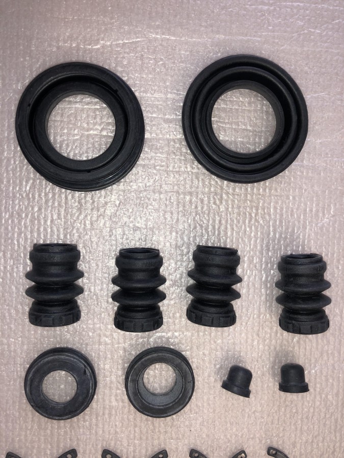 Ремкомплект заднего суппорта Nissan 4412061E26